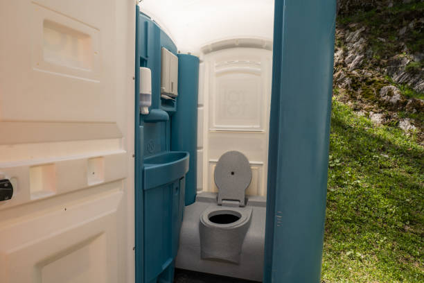 Best Portable toilet rental cost  in Mineral Ridge, OH